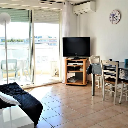 Apartment Climatise 2 Pieces Avec Balcon Et Garage Privatif A - Fr-1-226b-101